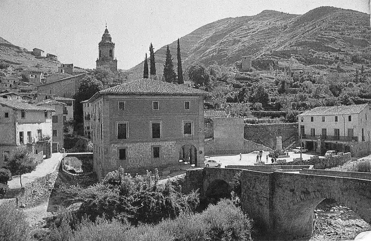 Vista general de Sotp en Cameros en los años 80 del s. XX